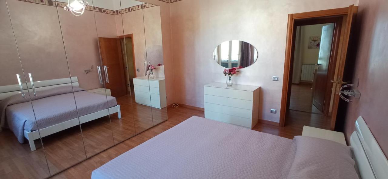 I Girasoli Apartment Civitavecchia Luaran gambar